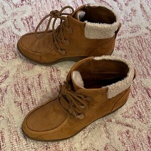 Target Tan Ankle Boots with Shearling Lining